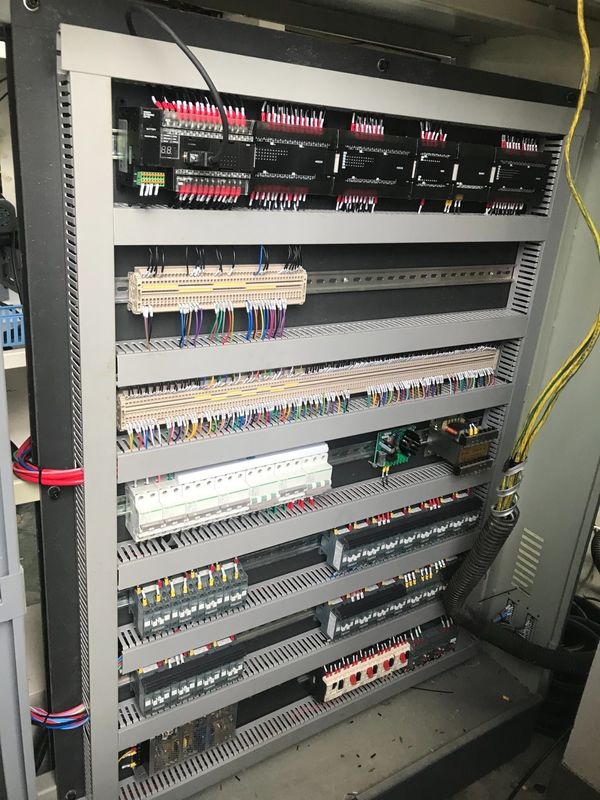 آلة طباعة كؤوس الورق الملونة ذات 6 ألوان Flexography مع 380V 415V 440V 220V