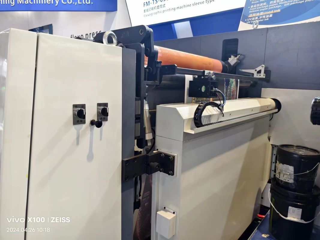 1830mm Max Die Cutting Width Sleeve Type آلة الطباعة المرنة