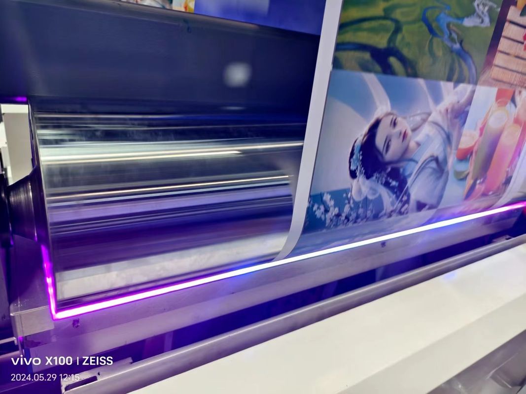 آلة الطباعة UV Servo Flexo 1350mm كؤوس ورقية للوحة إلى لفة طابعة بطاقة جديدة