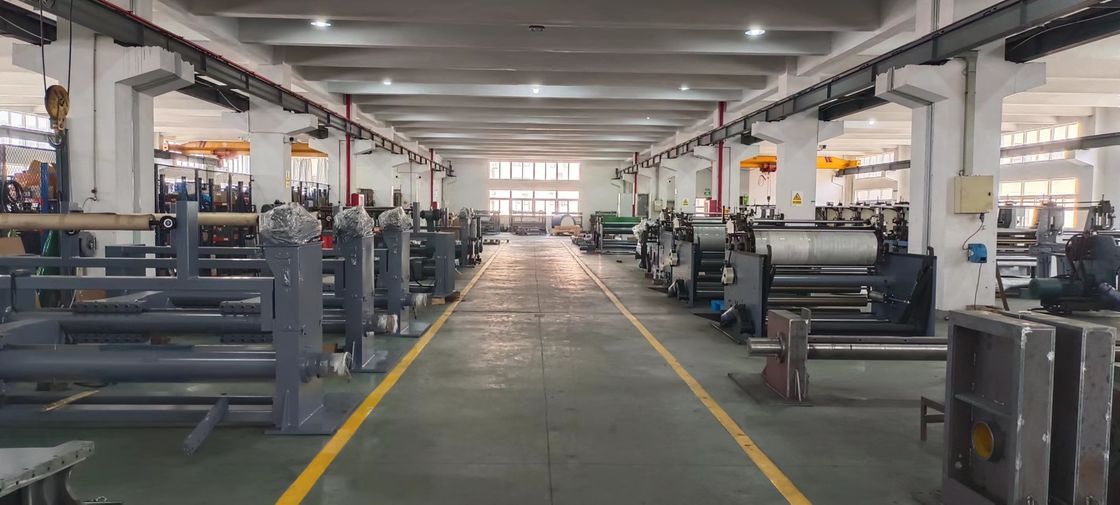 إمدادات الطاقة 380V50Hz صندوق الكرتون آلة الطباعة المرنة مع سرعة 300 ملم دقيقة مثالية لطباعة التغليف المرن