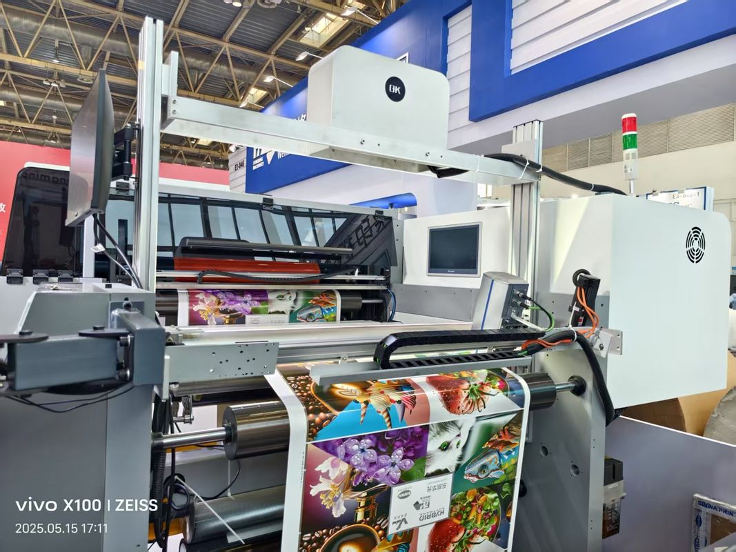 آلة الطباعة الذاتية ذات السرعة العالية 6 ألوان UV Flexo آلة الطباعة النسخة Flexographic